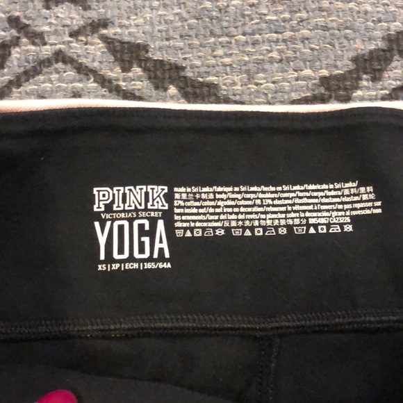 Victoria’s Secret PINK yoga pants - Picture 2 of 4